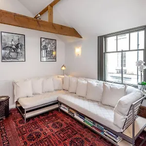 Coachman Cottage, Mews Living In Central , Bath United Kingdom