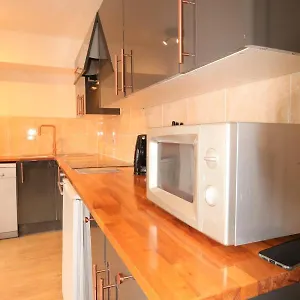 3 Bedroom Centre In Lauriston Place , Edinburgh United Kingdom