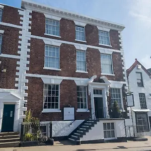 The Townhouse 3*, Chester United Kingdom