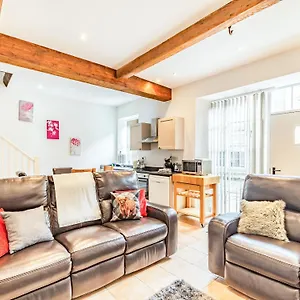 Holiday home Shire - Uk37451